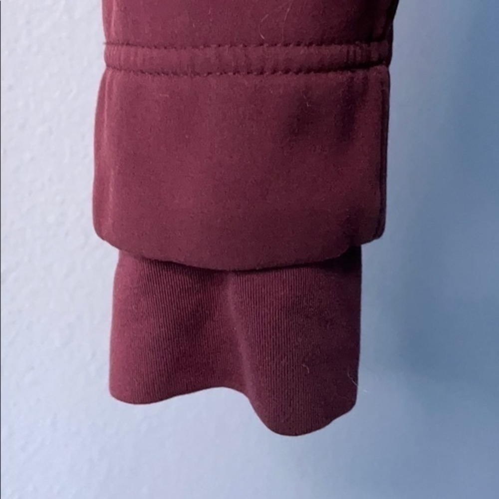 Mountain Hardware jacket women's Medium wine colored - Picture 3 of 9